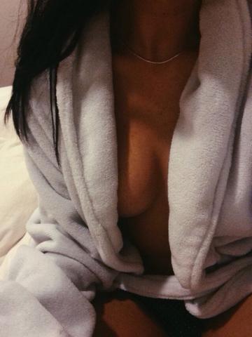 Мила Пышная Брюнетка фото 2